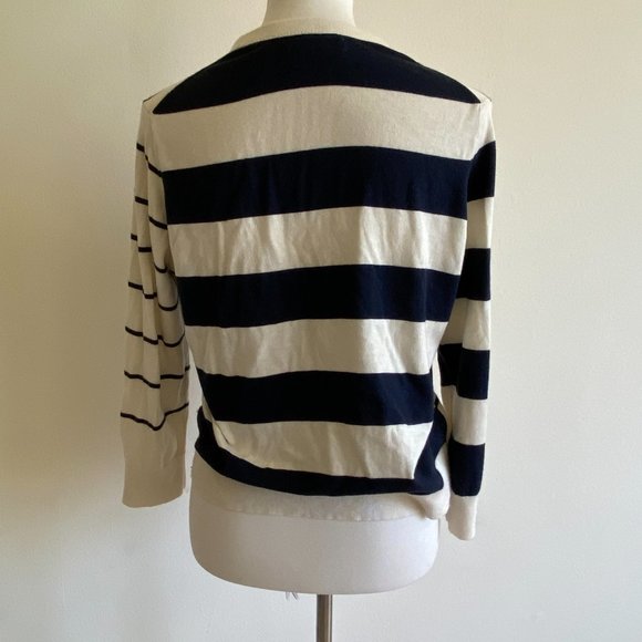 Banana Republic White and Black Thick Striped Button Up Shirt for Ladies - Picture 4 of 6